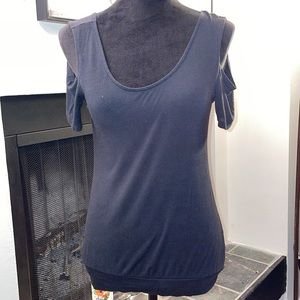 2b Bebe short sleeve top